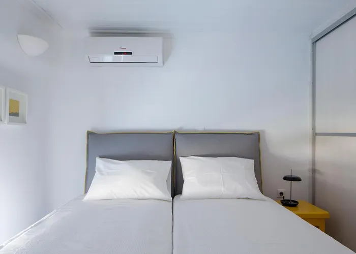 Kostantis Summer And 4*